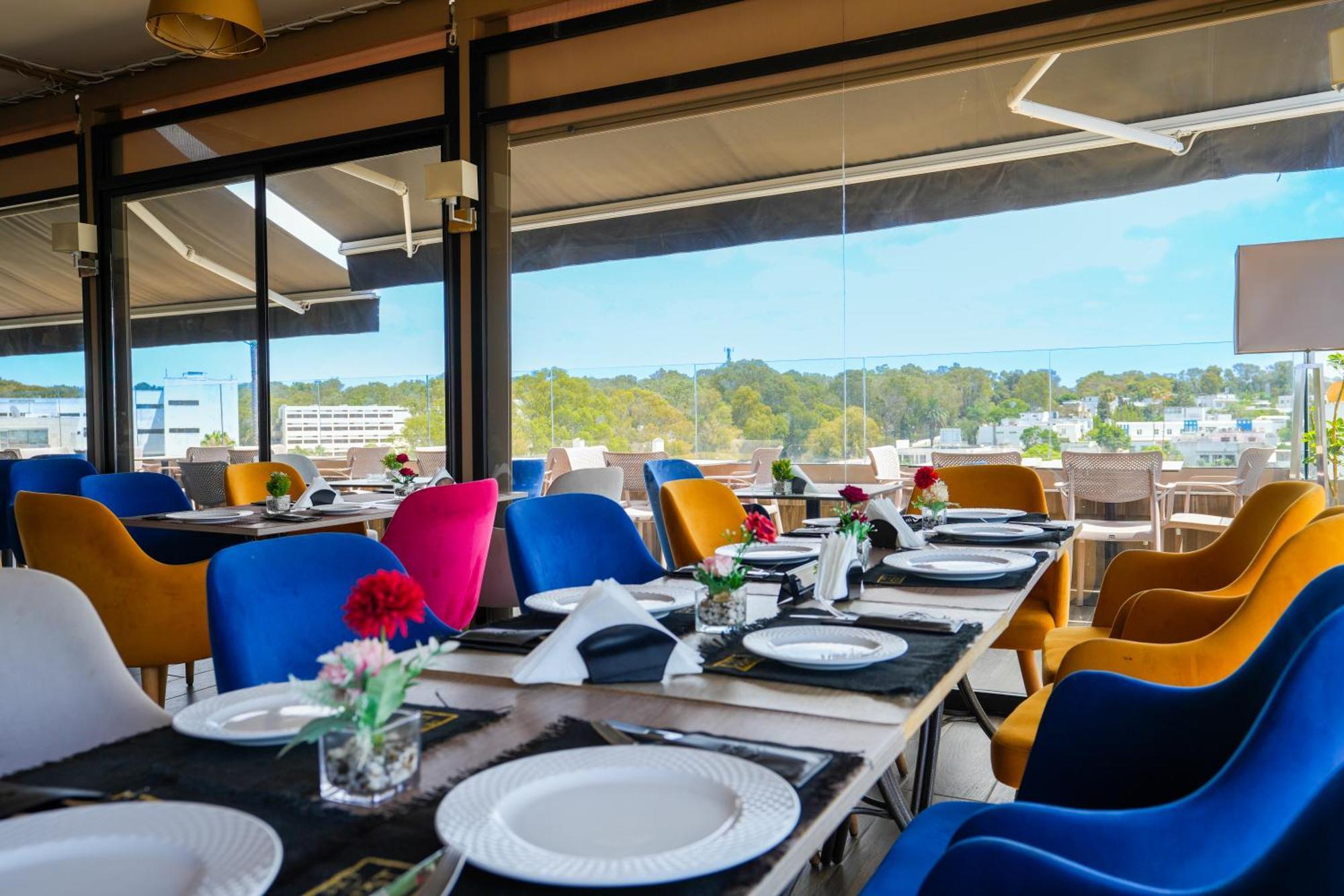 First Suites Hotel Rabat Bagian luar foto