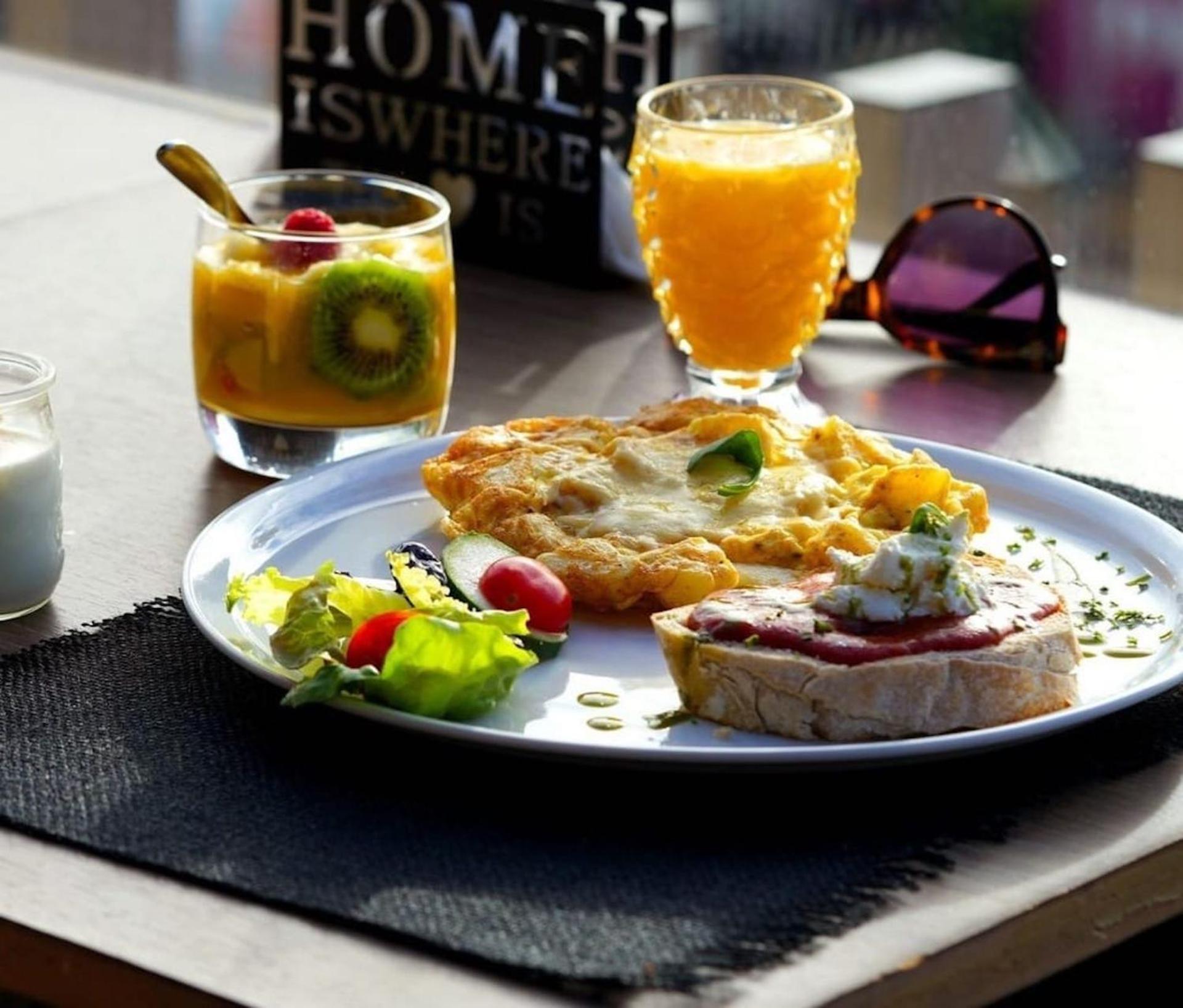 First Suites Hotel Rabat Bagian luar foto