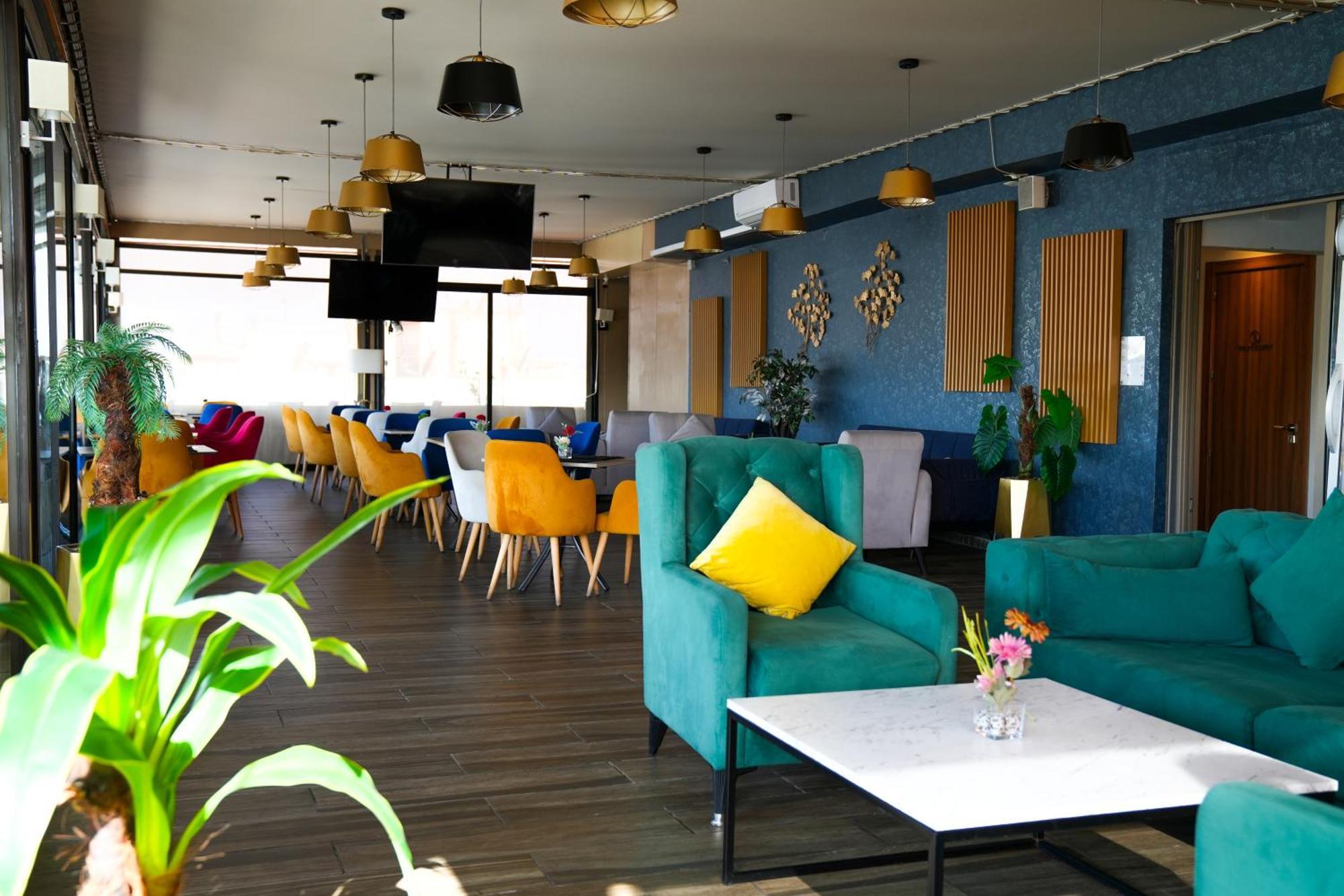 First Suites Hotel Rabat Bagian luar foto
