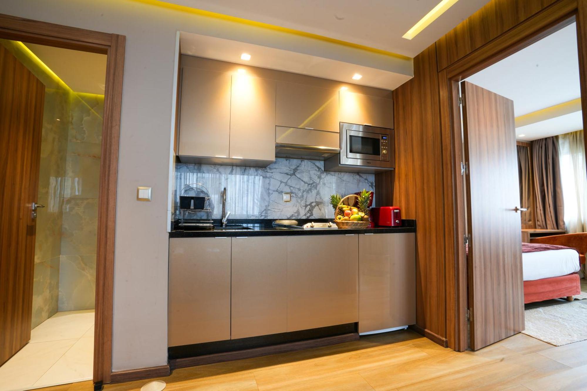 First Suites Hotel Rabat Bagian luar foto