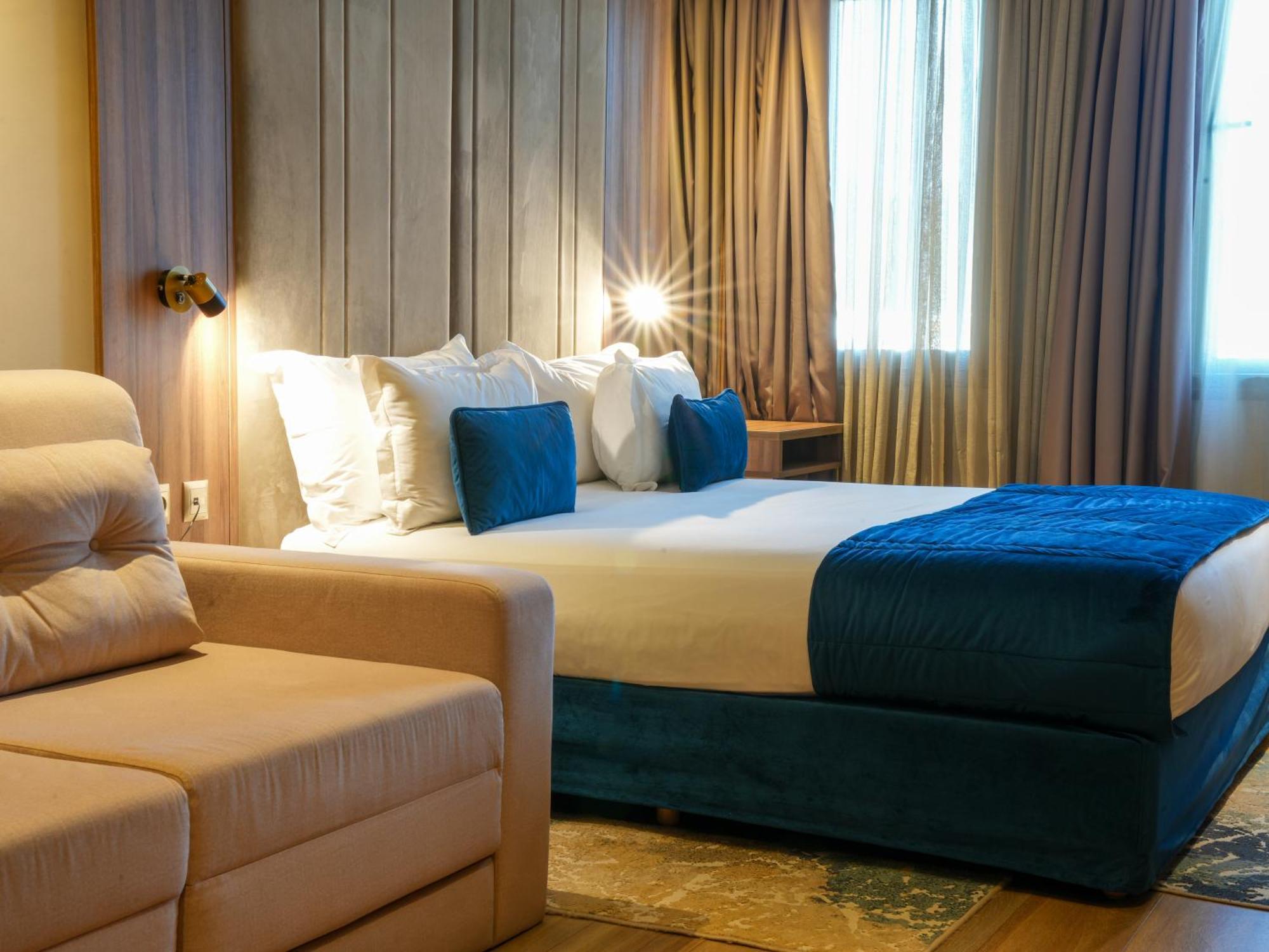 First Suites Hotel Rabat Bagian luar foto
