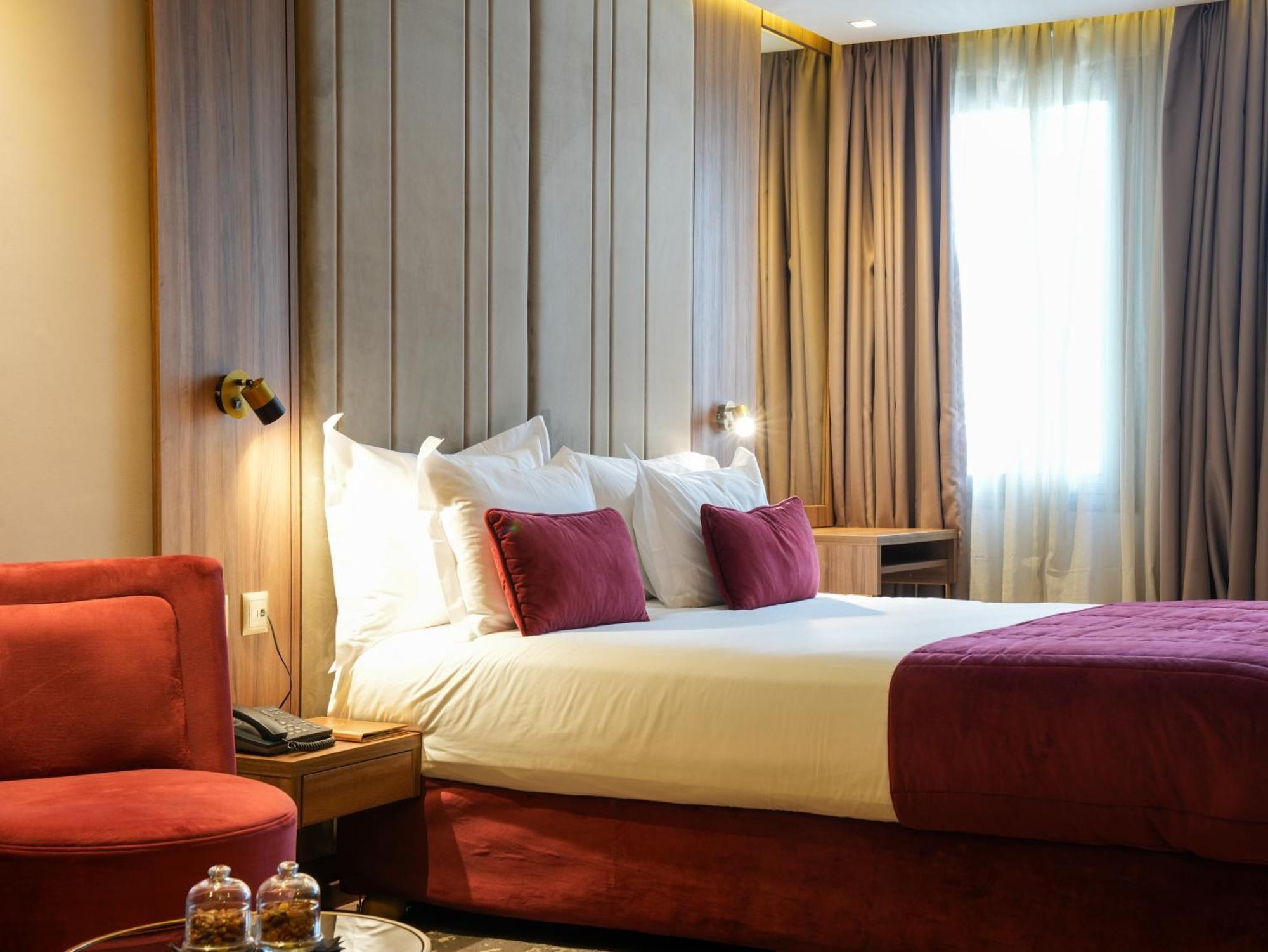 First Suites Hotel Rabat Bagian luar foto