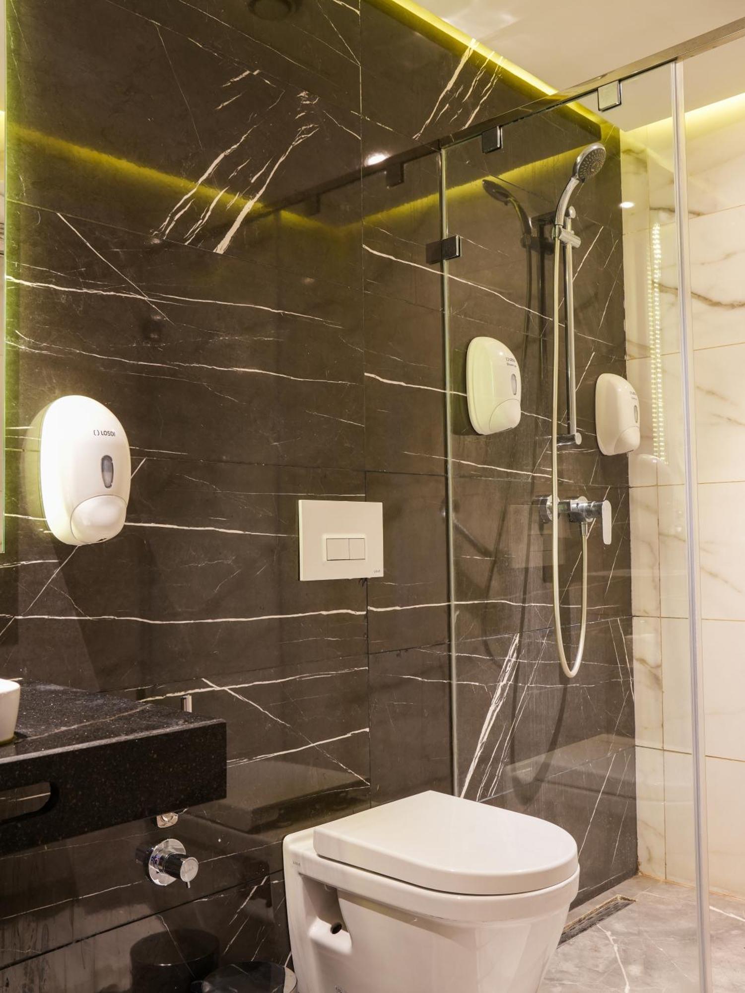 First Suites Hotel Rabat Bagian luar foto