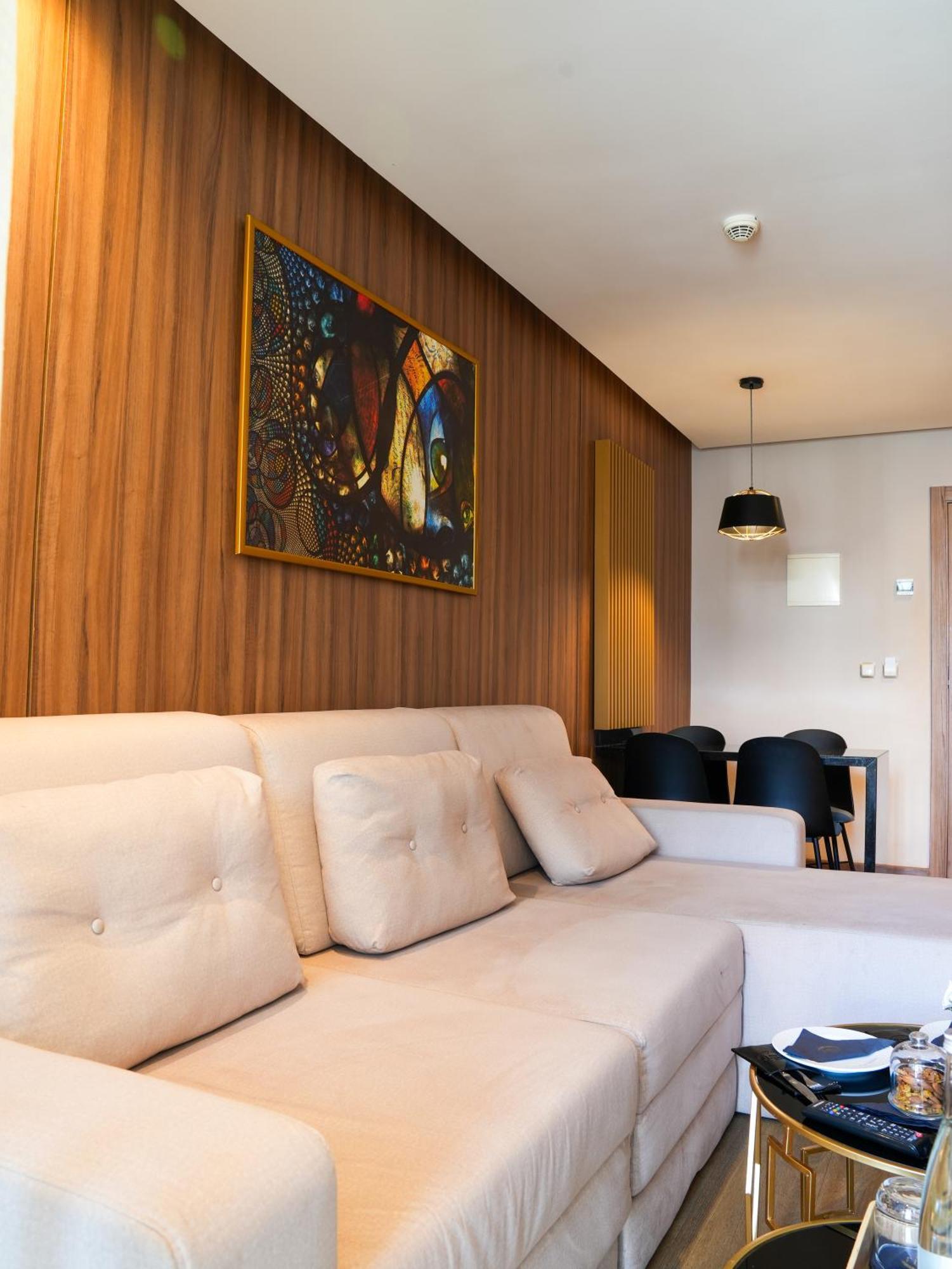 First Suites Hotel Rabat Bagian luar foto