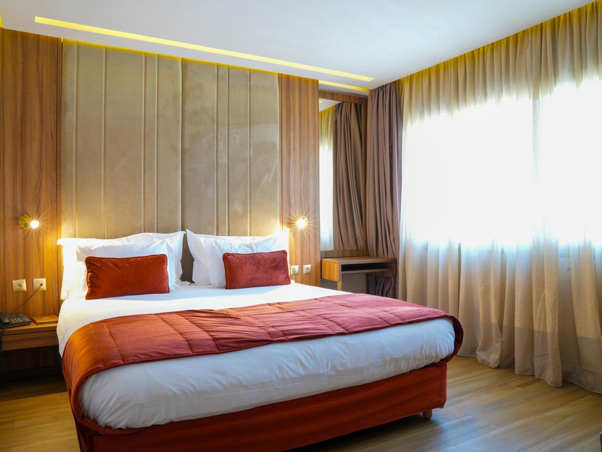 First Suites Hotel Rabat Bagian luar foto