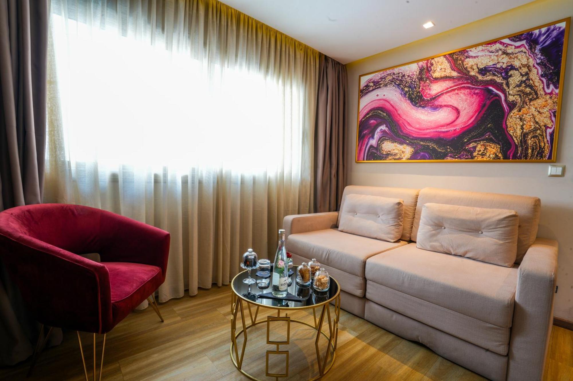 First Suites Hotel Rabat Bagian luar foto